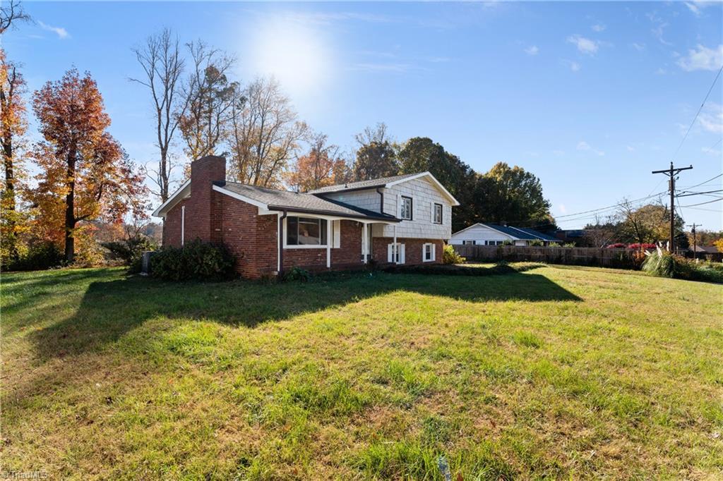 Winston-Salem, North Carolina 27103, United States, 3 Bedrooms Bedrooms, ,3 BathroomsBathrooms,Residential,Active,244134