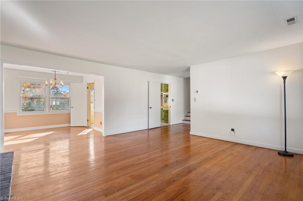 Winston-Salem, North Carolina 27103, United States, 3 Bedrooms Bedrooms, ,3 BathroomsBathrooms,Residential,Active,244134