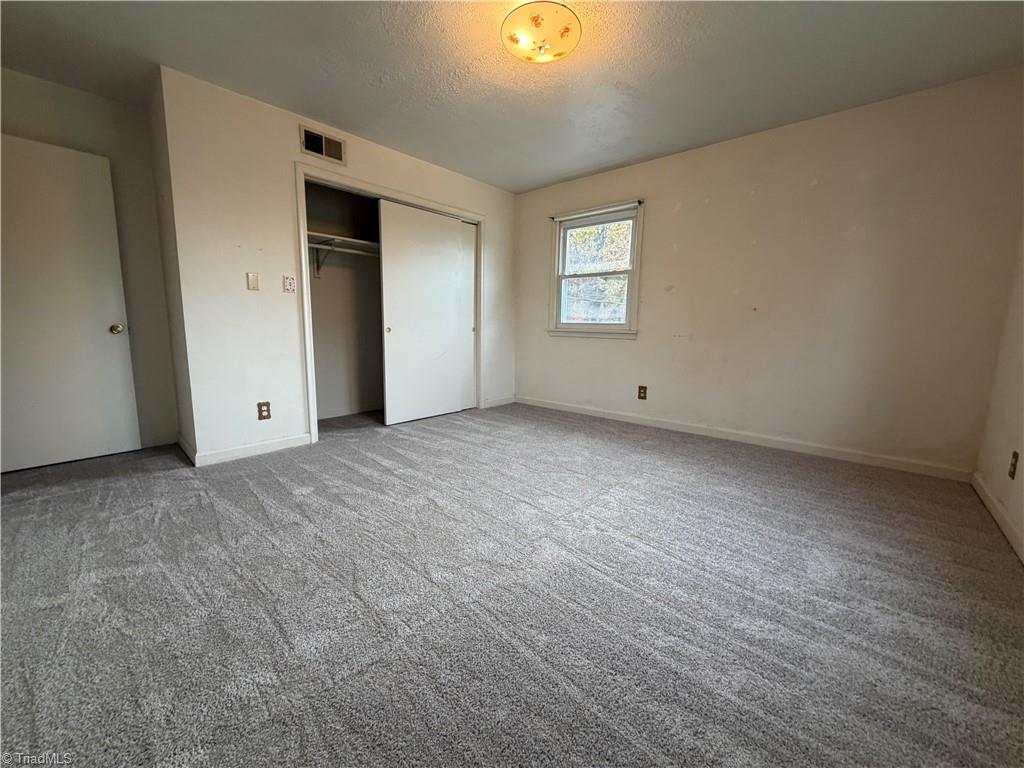 Winston-Salem, North Carolina 27103, United States, 3 Bedrooms Bedrooms, ,3 BathroomsBathrooms,Residential,Active,244134