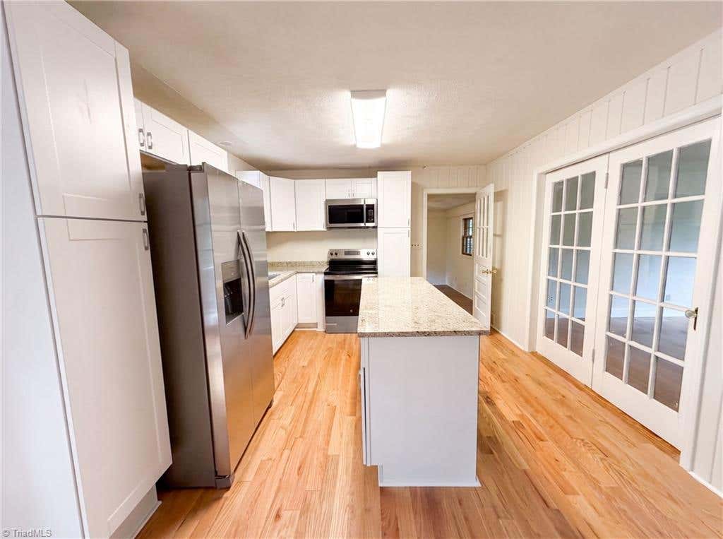 Photo of 5148 Clearview Drive, Winston-Salem, NC 27104 (MLS # 1230344)