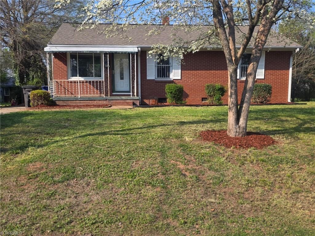 Photo of 437 26th Street, Winston-Salem, NC 27105 (MLS # 1213832)
