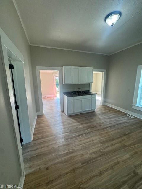 8 Hames Street