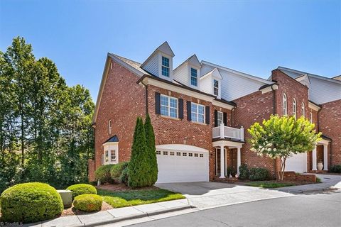 Townhouse For Sale - 32 Midland Park Lane<br/> Greensboro, NC 27455
