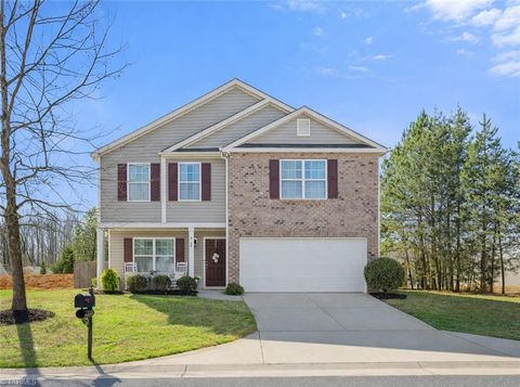 Homes For Sale - 2344 Whisperwood Street<br/> Rural Hall, NC 27045