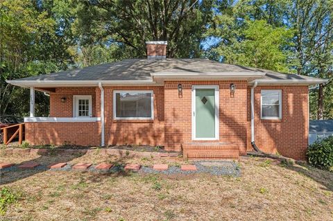 2906 Spring Garden Street Greensboro NC 27403