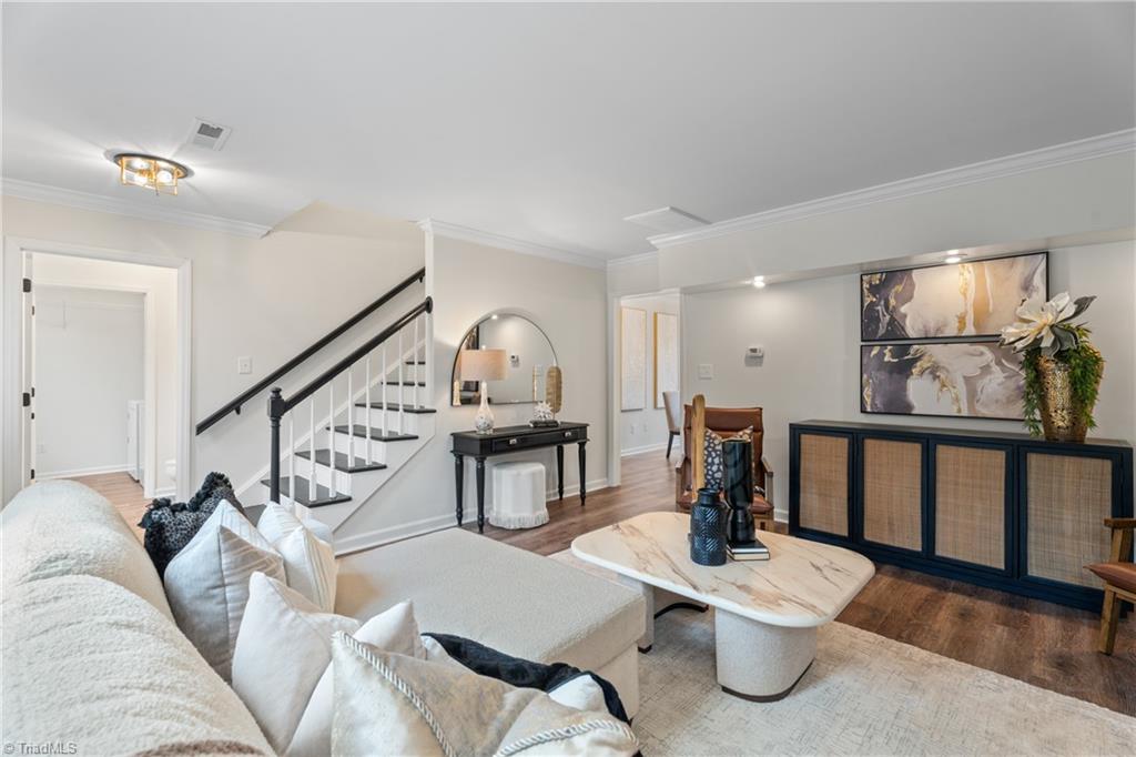 Kernersville, North Carolina 27284, United States, 3 Bedrooms Bedrooms, ,3 BathroomsBathrooms,Residential,Active,169704