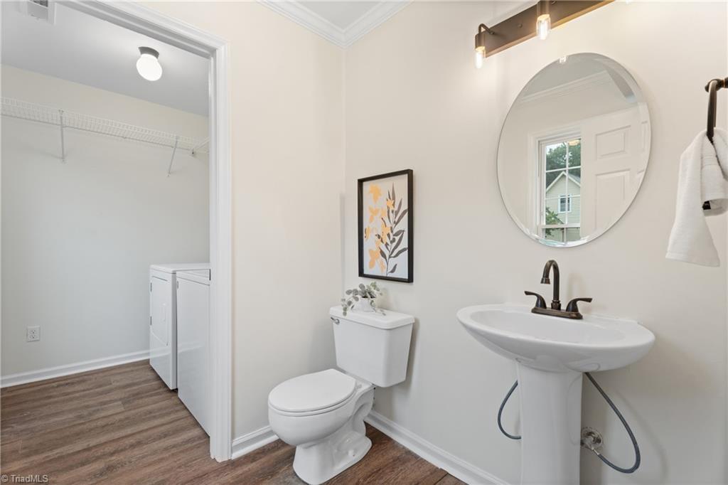 Kernersville, North Carolina 27284, United States, 3 Bedrooms Bedrooms, ,3 BathroomsBathrooms,Residential,Active,169704