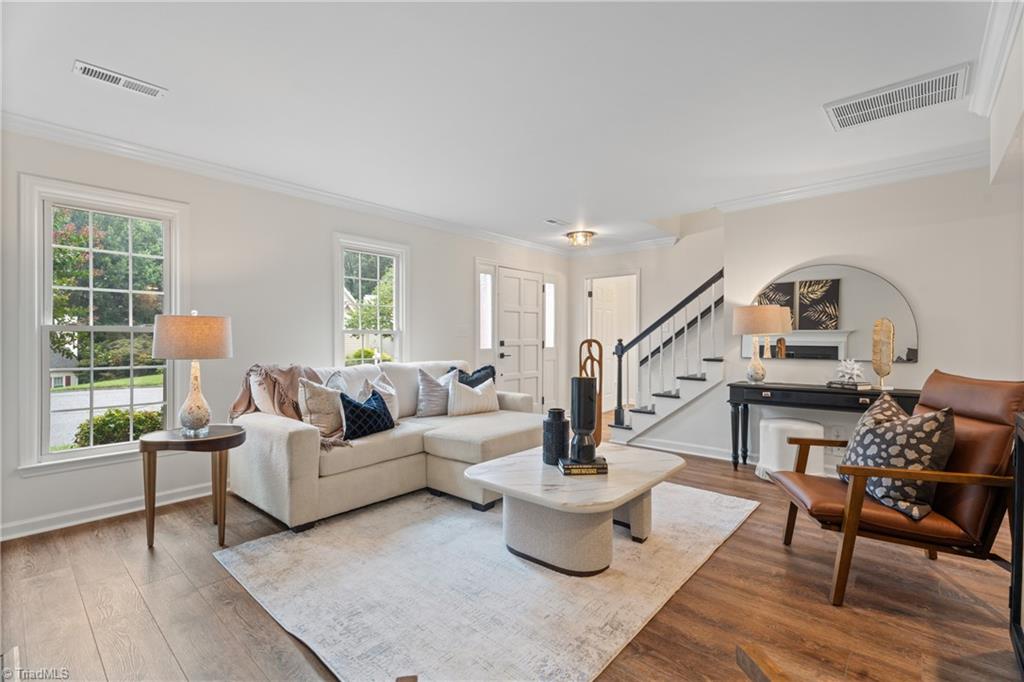 Kernersville, North Carolina 27284, United States, 3 Bedrooms Bedrooms, ,3 BathroomsBathrooms,Residential,Active,169704