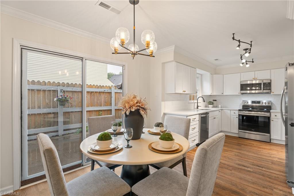 Kernersville, North Carolina 27284, United States, 3 Bedrooms Bedrooms, ,3 BathroomsBathrooms,Residential,Active,169704