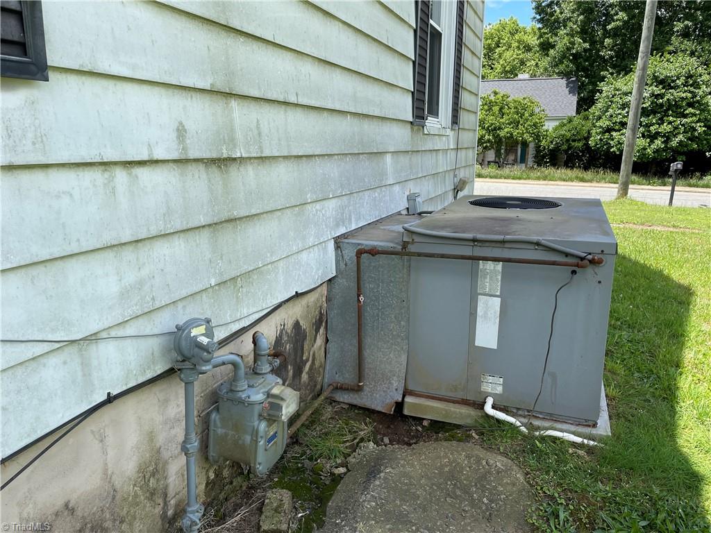 705 Washington Street, Graham, North Carolina image 16