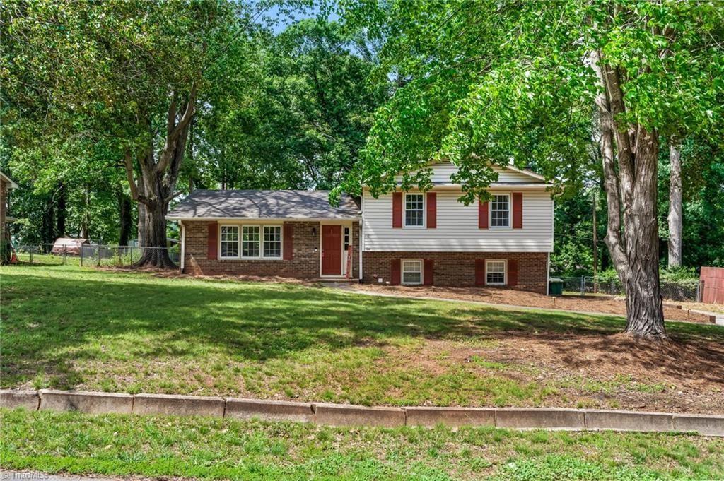 Photo of 7235 Crenata Drive, Lewisville, NC 27023 (MLS # 1222431)