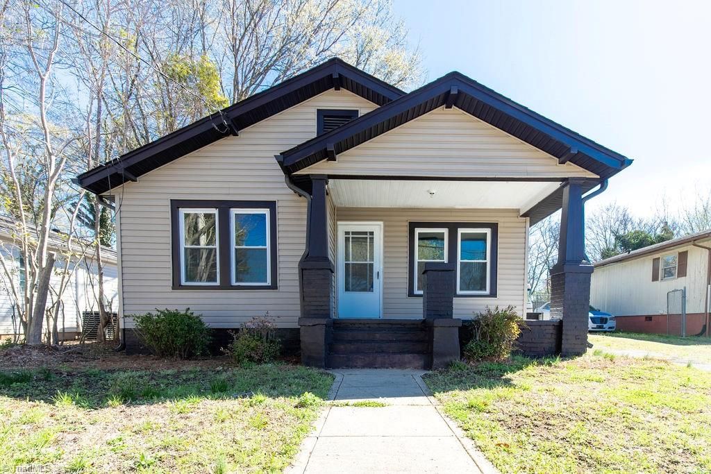 Photo of 208 Underhill Street, High Point, NC 27260 (MLS # 1213129)