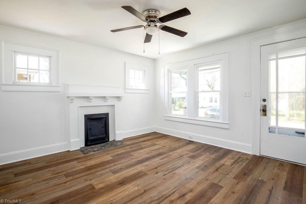 Photo of 208 Underhill Street, High Point, NC 27260 (MLS # 1213129)