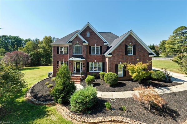 7507 LASHLEY CT, GREENSBORO, NC 27455 - Image d08dbcc57f67afc03e13641ece9fbfb3/2360769604
