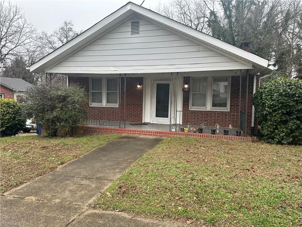 Photo of 1727 Thurmond Street, Winston-Salem, NC 27105 (MLS # 1206520)