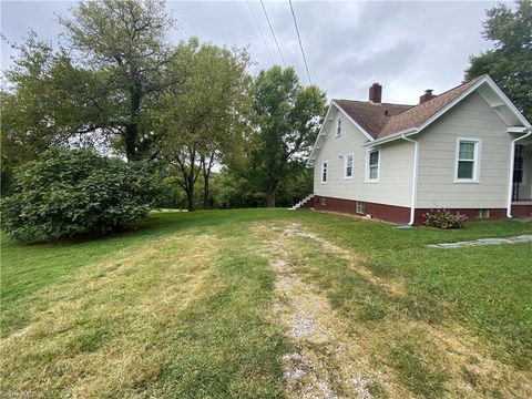 A home in Mount Airy