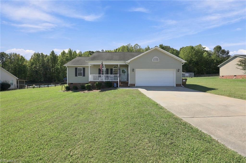 Photo of 398 Goldenrod Lane, Lexington, NC 27295 (MLS # 1238082)