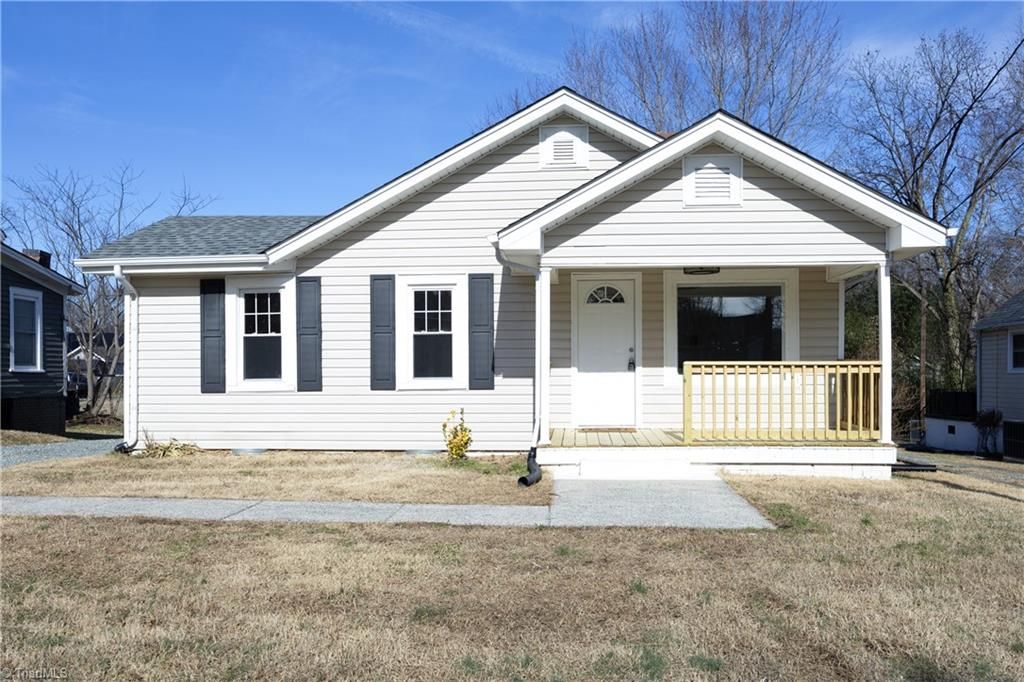 Photo of 804 Harris Street, Burlington, NC 27217 (MLS # 1207789)