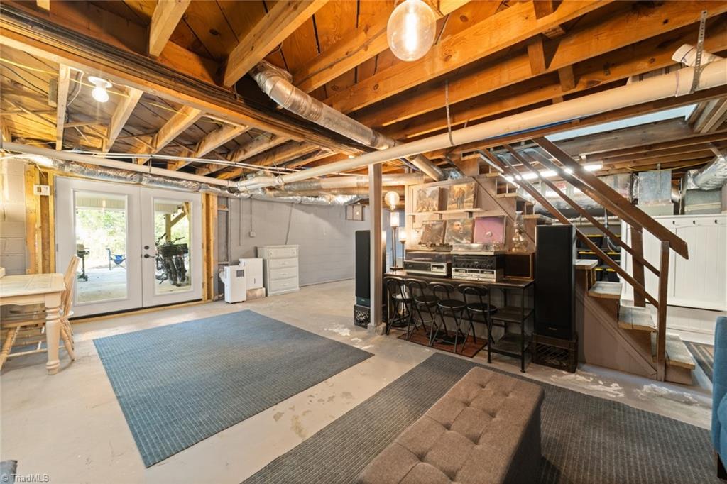 Winston-Salem, North Carolina 27103, United States, 3 Bedrooms Bedrooms, ,2 BathroomsBathrooms,Residential,Pending,13274