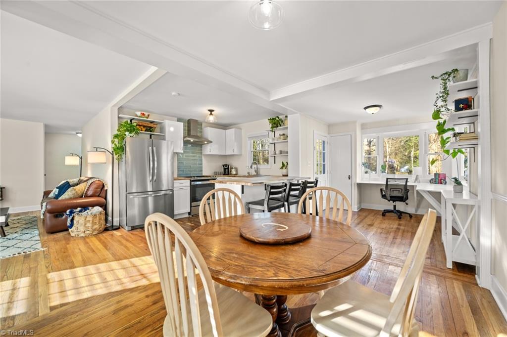 Winston-Salem, North Carolina 27103, United States, 3 Bedrooms Bedrooms, ,2 BathroomsBathrooms,Residential,Pending,13274