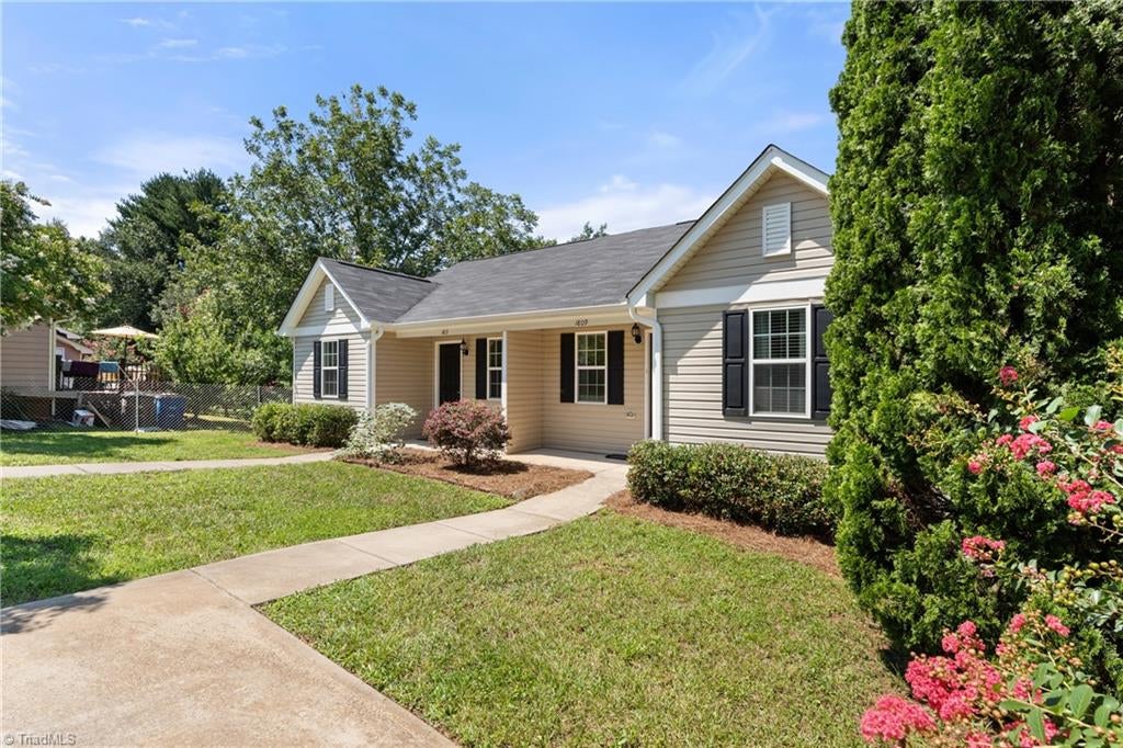 Photo of 1809 Alyssum Place, Winston-Salem, NC 27127 (MLS # 1229696)