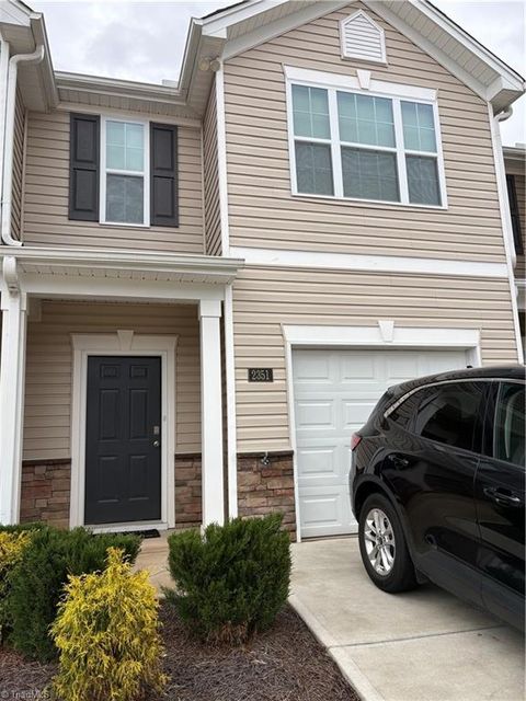 Townhouse For Sale - 2351 Lily Drive<br/> Haw River, NC 27258