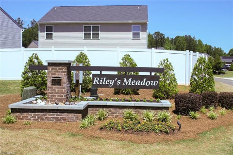 Townhouse For Sale - 2351 Lily Drive<br/> Haw River, NC 27258