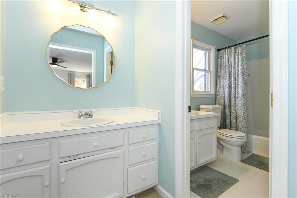 Greensboro, North Carolina 27410, United States, 4 Bedrooms Bedrooms, ,3 BathroomsBathrooms,Residential,Active,241017