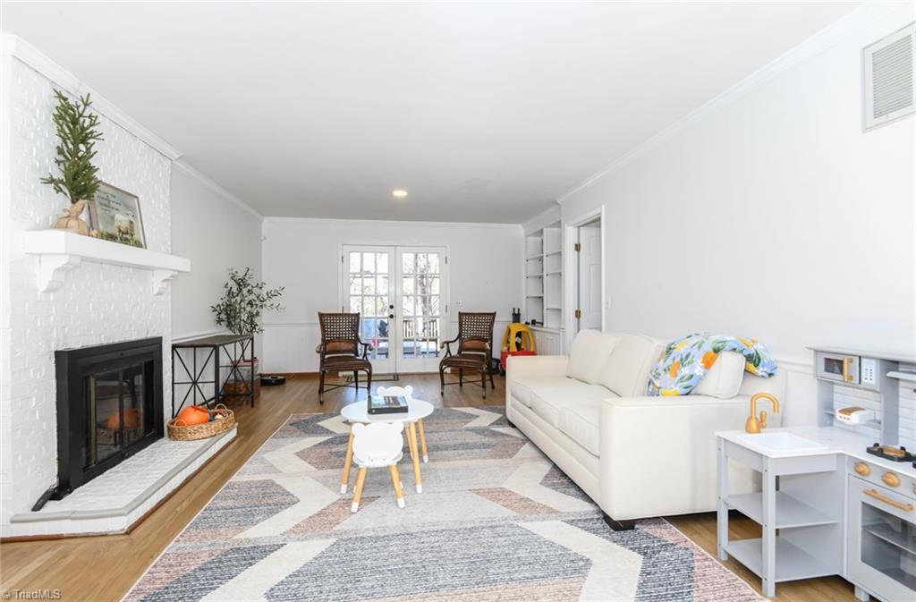 Greensboro, North Carolina 27410, United States, 4 Bedrooms Bedrooms, ,3 BathroomsBathrooms,Residential,Active,241017