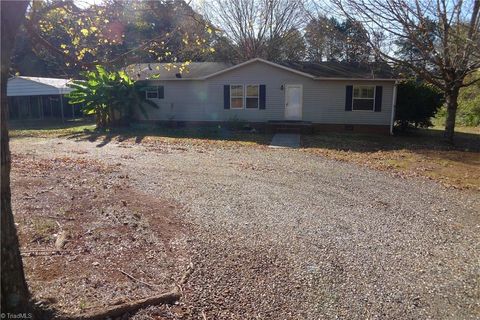 Homes For Sale - 4350 Us Highway 158<br/> Advance, NC 27006