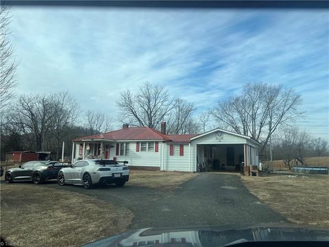 A home in Mount Airy