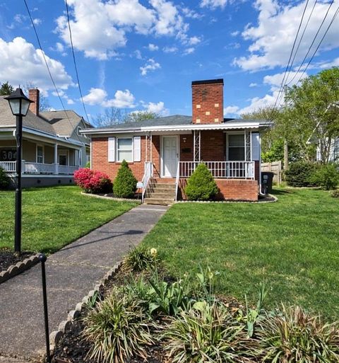 Homes For Sale - 304 Mitchell Avenue<br/> Salisbury, NC 28144