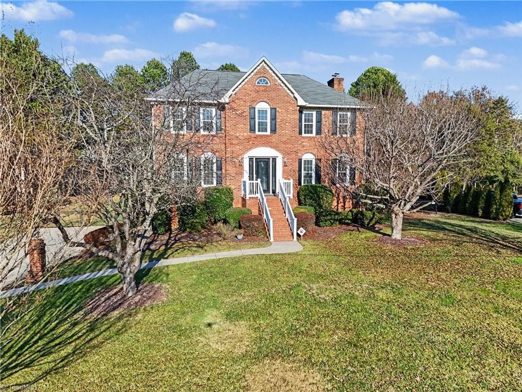 Photo of 1509 Lakefield Drive, Clemmons, NC 27012 (MLS # 1205026)