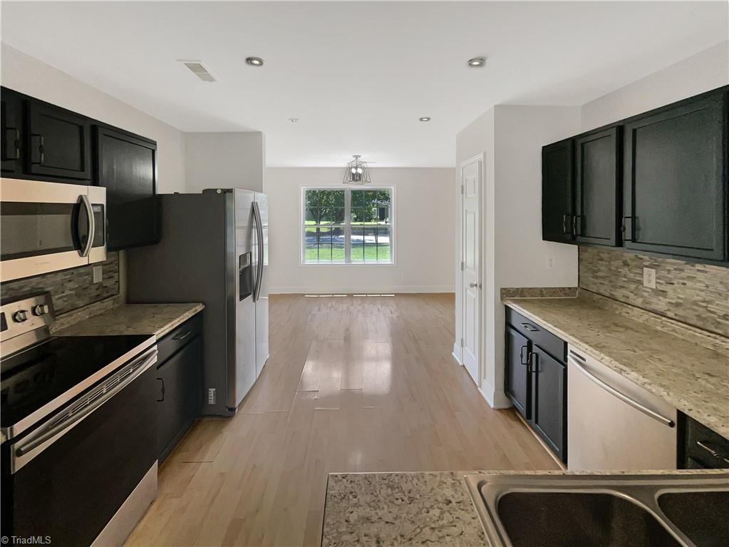 4489 Westhill Place
