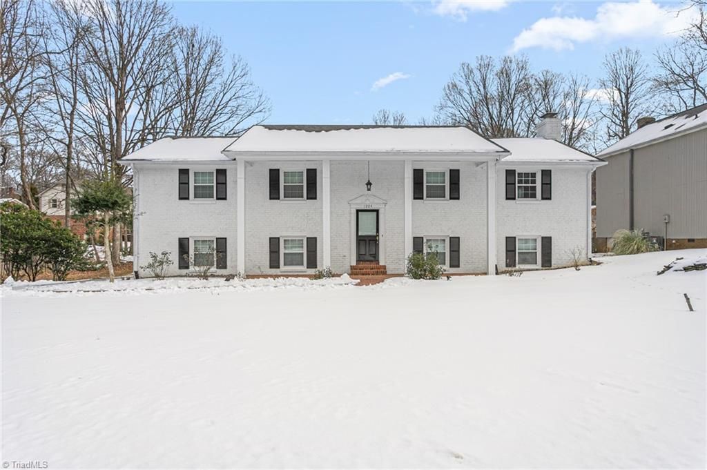 Photo of 1204 Pebble Drive, Greensboro, NC 27410 (MLS # 1208206)