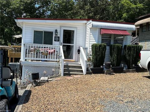 A home in New London