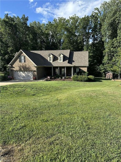 Homes For Sale - 3064 Beeson Court<br/> Sophia, NC 27350
