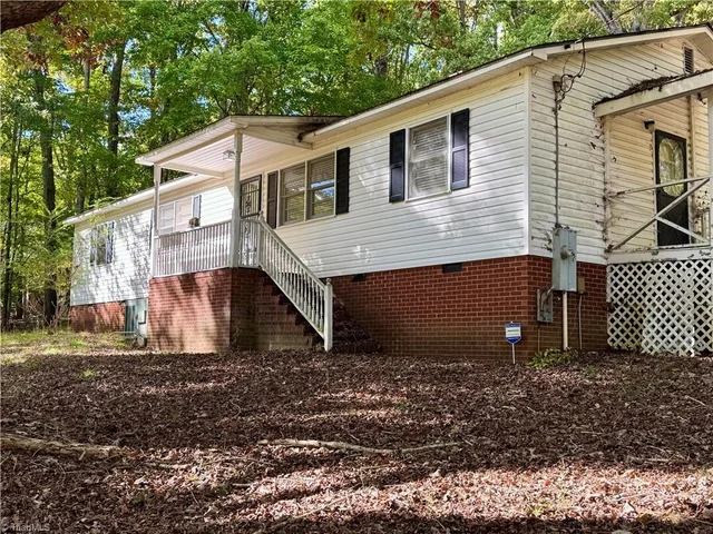 1461 E Allred Street, photo 4 of 27