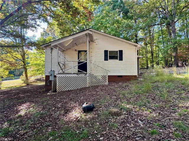 1461 E Allred Street, photo 5 of 27