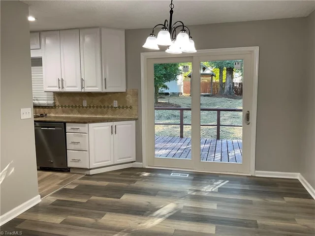 4307 Romaine Street, photo 4 of 19