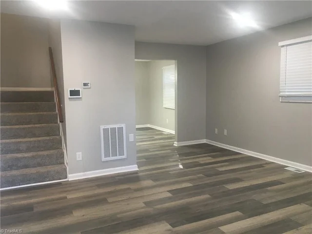 4307 Romaine Street, photo 2 of 19