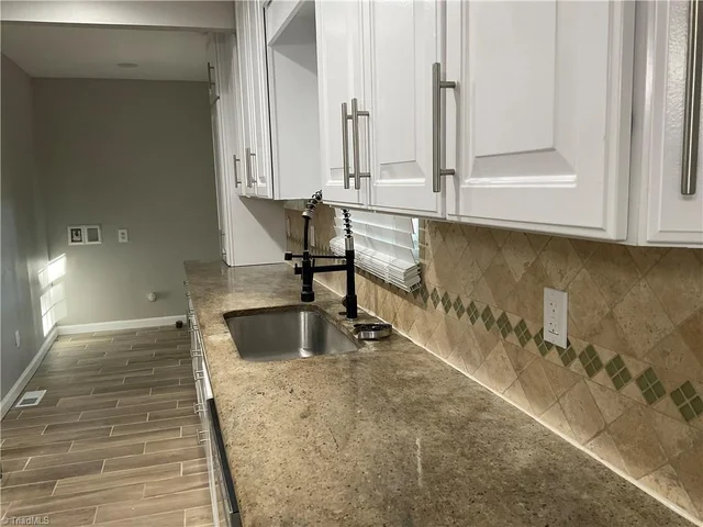 4307 Romaine Street, photo 5 of 19