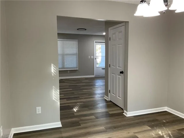 4307 Romaine Street, photo 3 of 19