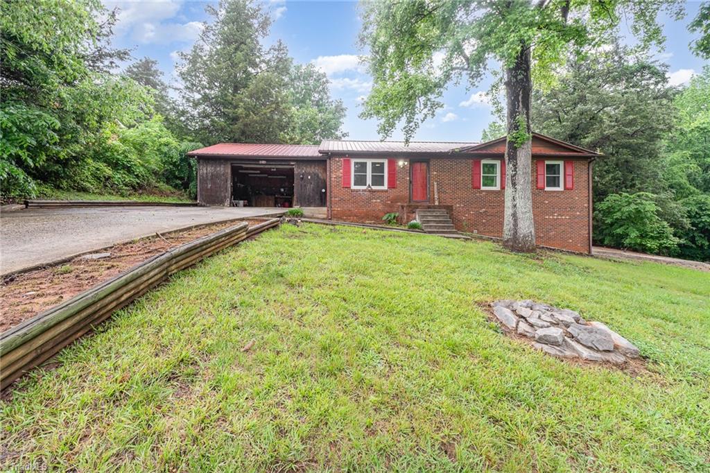 411 Fulton Street, Mocksville, North Carolina image 1