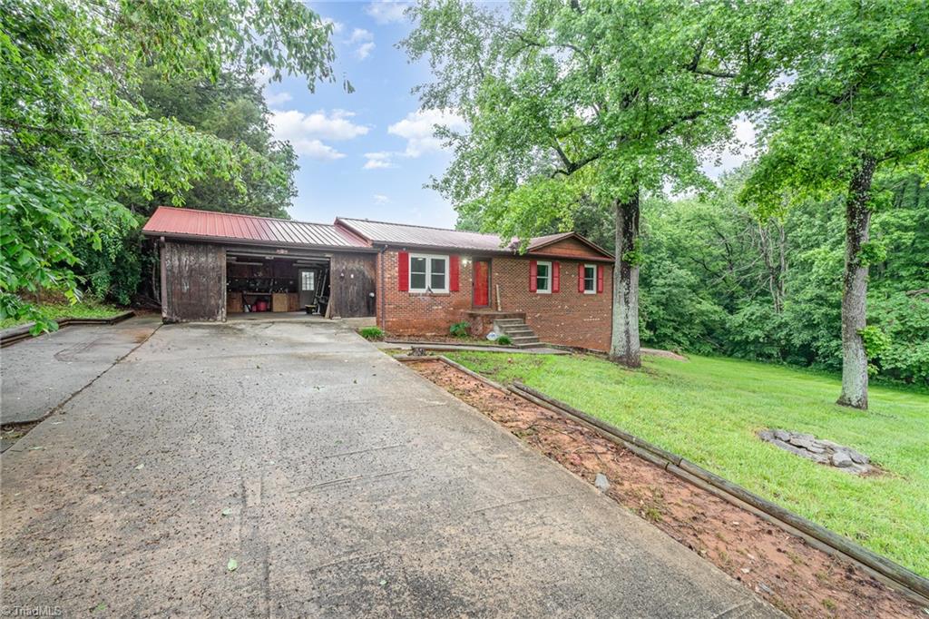 411 Fulton Street, Mocksville, North Carolina image 3