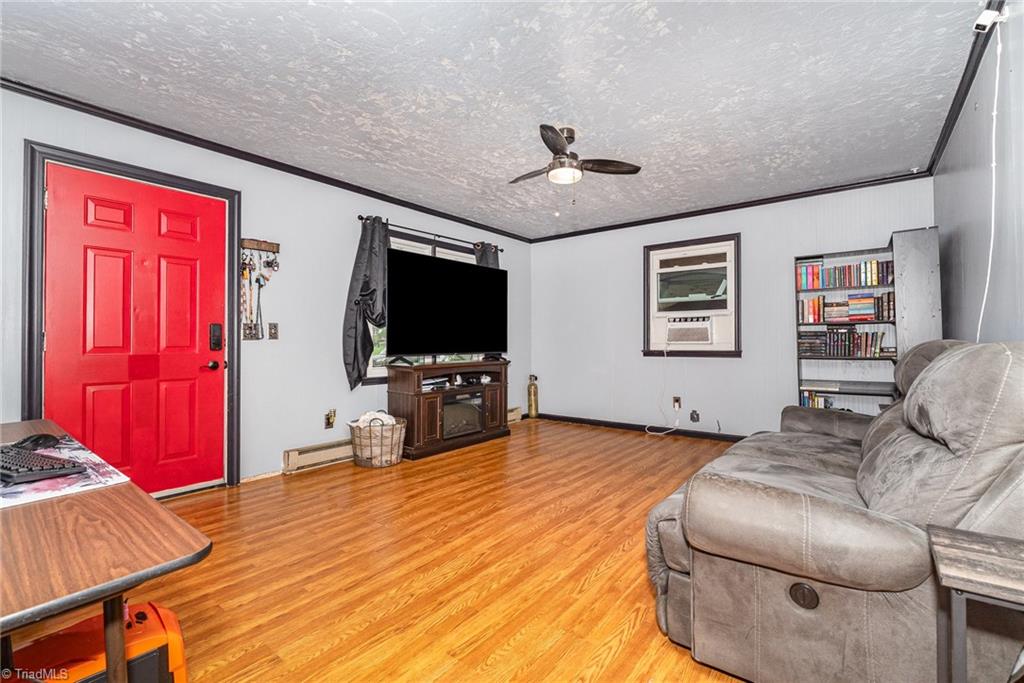 411 Fulton Street, Mocksville, North Carolina image 4