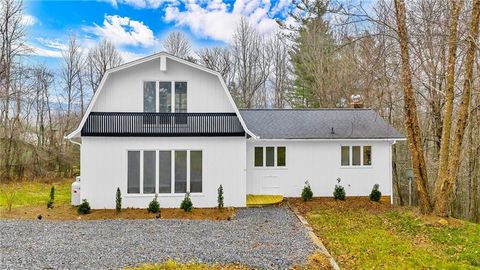 Homes For Sale - 680 Nikanor Road<br/> West Jefferson, NC 28694