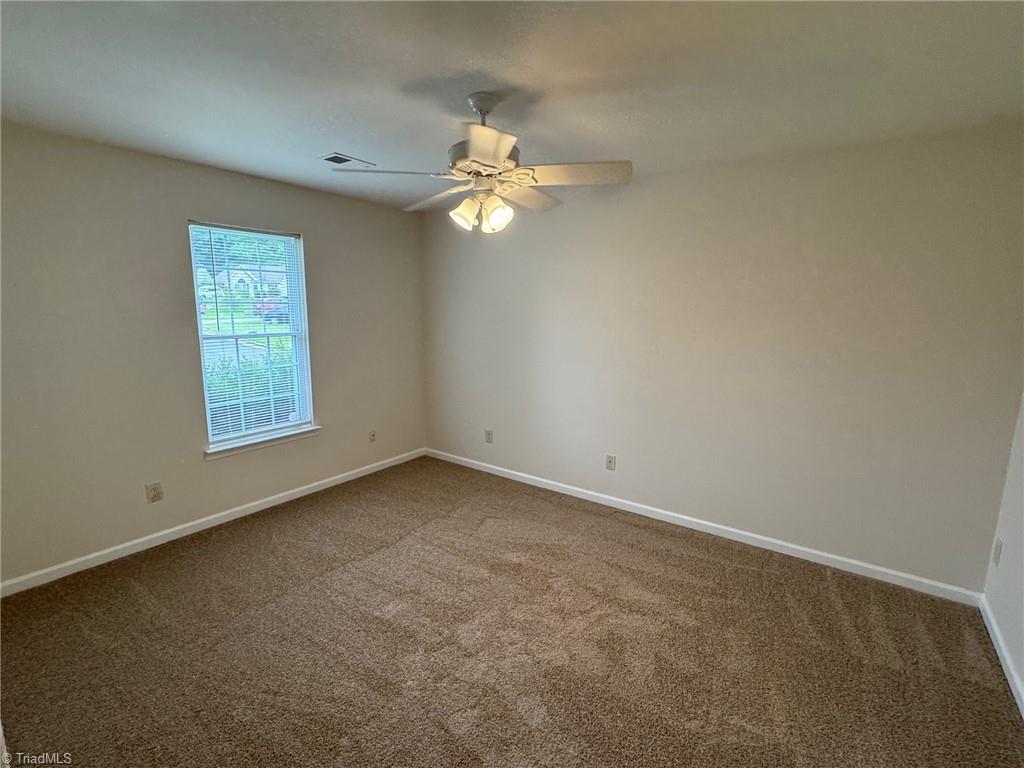 8 Franklinwood Drive, Greensboro, North Carolina image 7