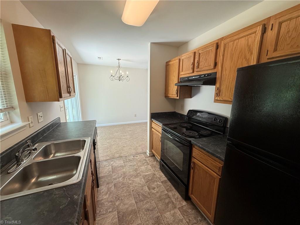 8 Franklinwood Drive, Greensboro, North Carolina image 4
