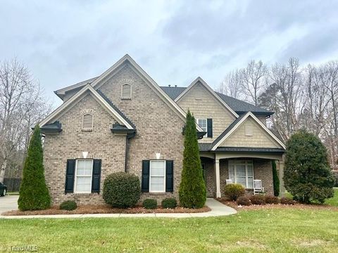 A home in Clemmons